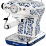 ماكينة إسبرسو Ariete 1389 Capri بضغط 19 بار وخزان 0.9 لتر