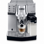 ماكينة إسبريسو وكابتشينو De'Longhi EC850.M بضغط 15 بار ونظام Automatic Cappuccino