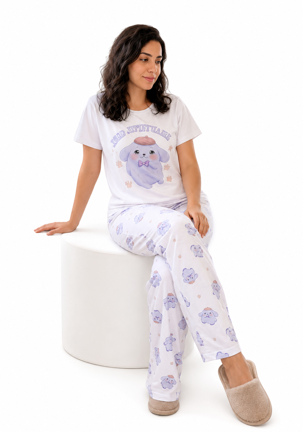 7bb71147-4714-468e-8c19-30df6c68a14d بجامة نسائية Soula بطباعة كرتونية – 85% قطن | M–XL - الصورة 1