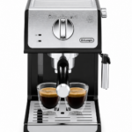 ماكينة إسبريسو De'Longhi ECP 33.21.BK بضغط 15 بار ونظام رغوة الحليب