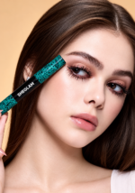 ⁦ماسكارا SHEGLAM All-In-One للحجم والإطالة – فرشتان في عبوة واحدة⁩ - الصورة ⁦2⁩
