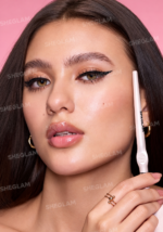 ⁦آيلاينر SHEGLAM Glide Control السائل – أسود مطفي وتحكم دقيق⁩ - الصورة ⁦3⁩
